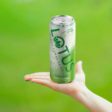 Green_Lotus_Hand.jpg__PID:bc894045-d98d-4f27-9552-a53f7d2a1895